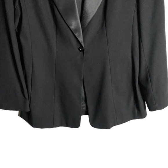 Nygard Women's Black Single Breasted Formal Blazer - Picture 3 of 9